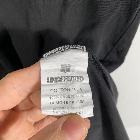 Undefeated Double Sided 5 Strikes Tee Size 1 - Picture 4 of 6